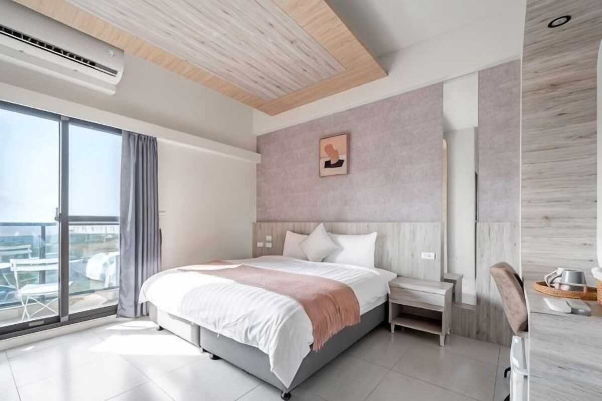 Superior Double Room with Balcony
