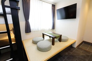 Room for 7 People, Non Smoking | In-room safe, laptop workspace, free WiFi, bed sheets - CHA-AN UENO (Tokyo)
