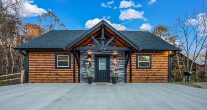 3BR Modern Amenity Cabin: Stay-Dream-Explore-Enjoy