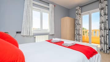 5 habitaciones, tabla de planchar con plancha y wifi gratis