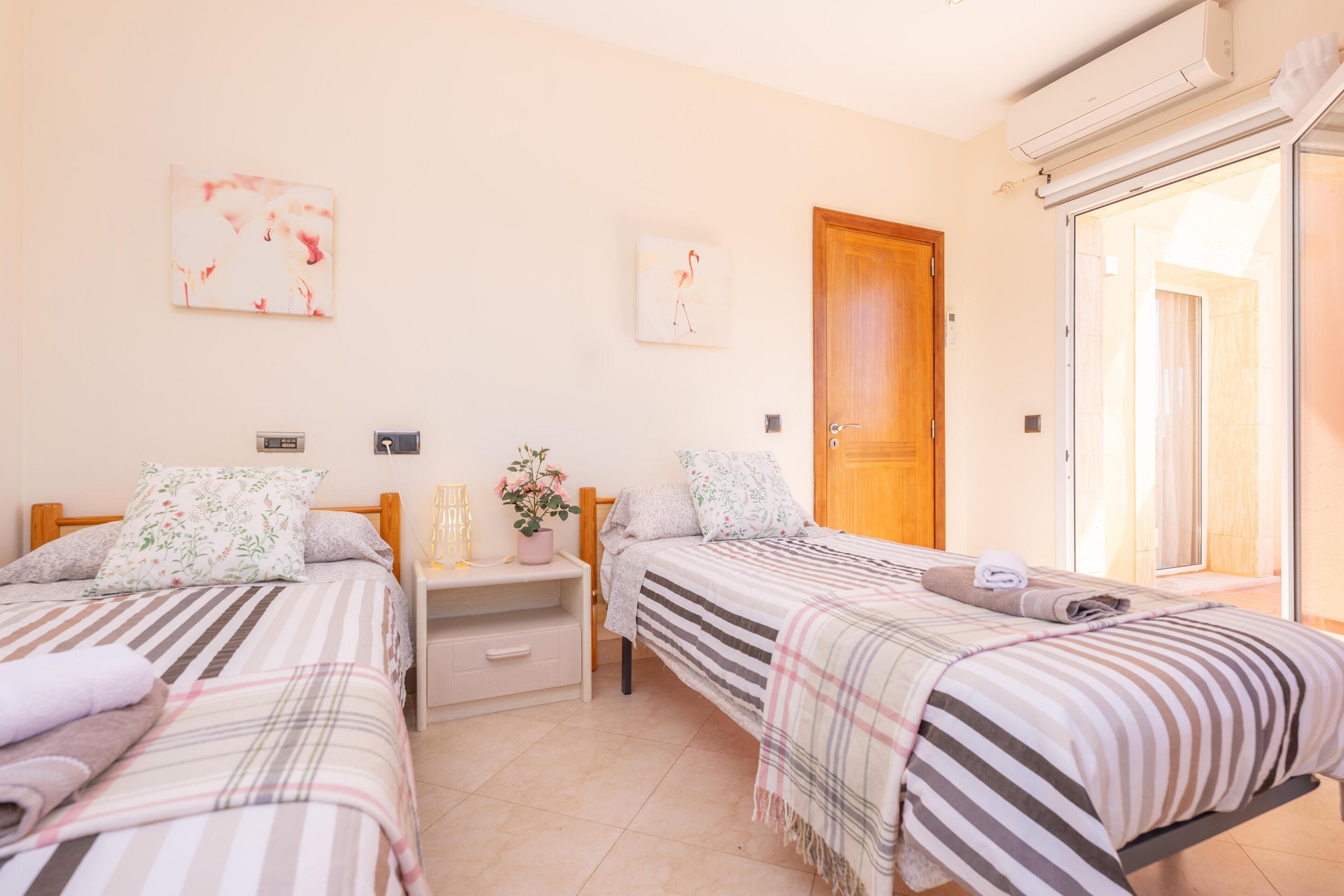 5 bedrooms, iron/ironing board, free WiFi, bed sheets