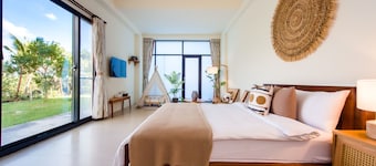 Pet Rainbow Maison Resort Hotel