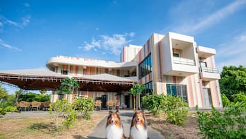 Fachada da propriedade