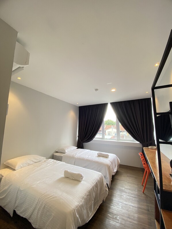 Standard Room | 1 bedroom, in-room safe, free WiFi - SUPER 8 HOTEL ALOR SETAR (Alor Setar)