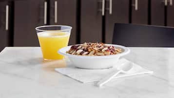 Desayuno para llevar gratuito y diario