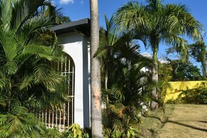 Maison Économique | Extérieur