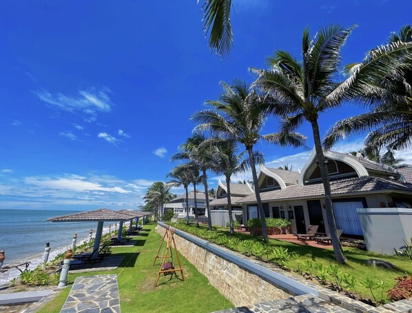 Courtyard view - Champa Resort (Phan Thiet)