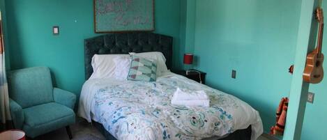 3 chambres, fer et planche à repasser, Wi-Fi, draps fournis