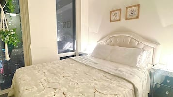 2 chambres, fer et planche à repasser, accès au Wi-Fi (inclus)