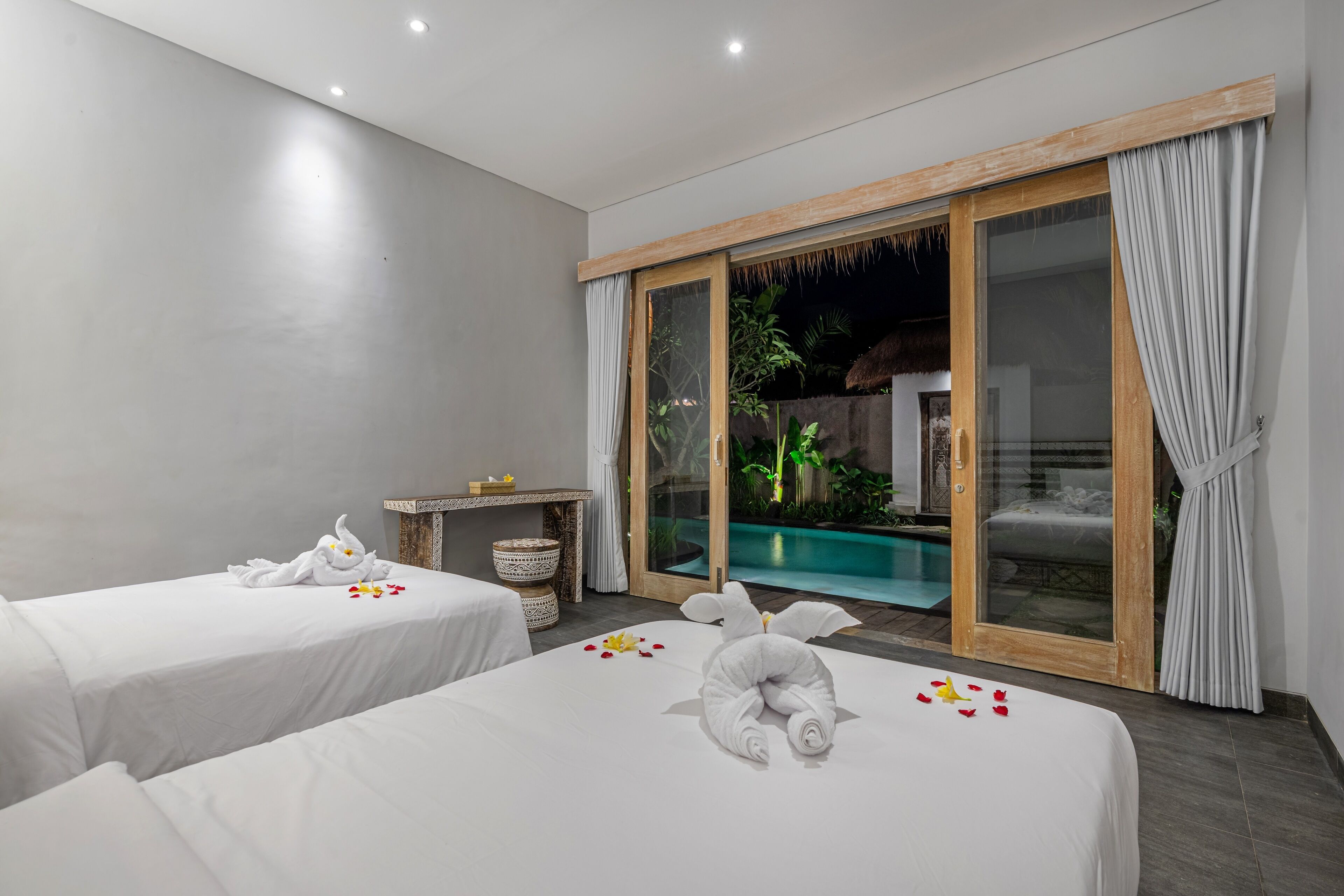 Luxury Villa | 3 bedrooms, in-room safe, desk, blackout drapes