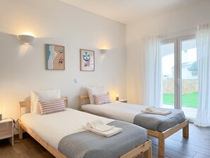 5 chambres, fer et planche à repasser, accès Internet, draps fournis