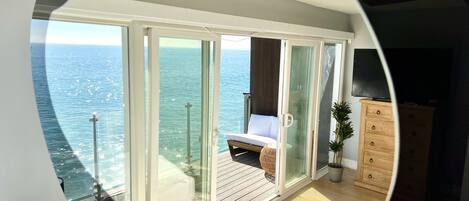 3 Schlafzimmer, Schreibtisch, Bügeleisen/Bügelbrett, Reisekinderbett