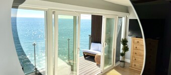 Malibu Waterfront Gallery + Private Beach Access