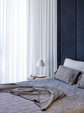 Apartamento executivo, 1 quarto, vista para o rio | 1 quarto, ferros/tábuas de passar roupa, Wi-Fi de cortesia