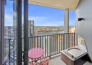 Executive-Suite, 1 Schlafzimmer, Flussblick | Balkon