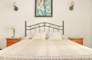 3 bedrooms, WiFi, bed sheets