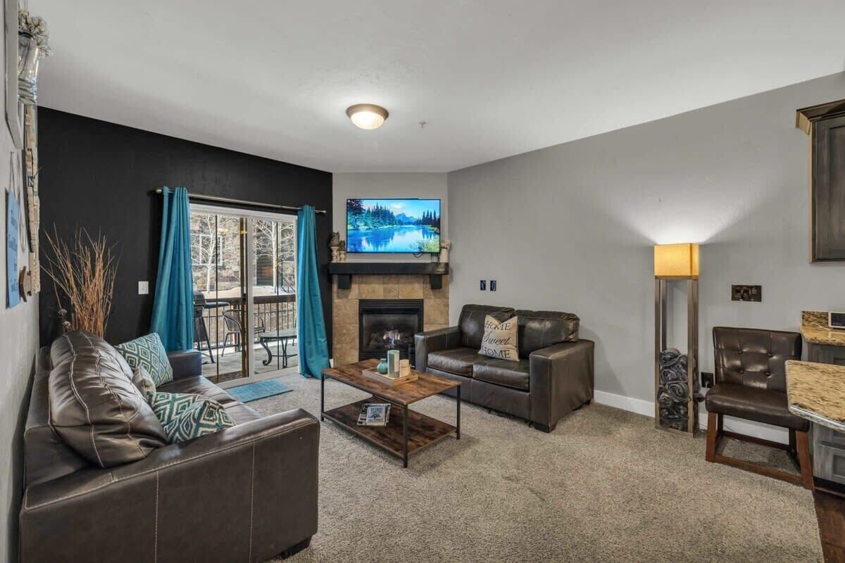 Televisie en een open haard