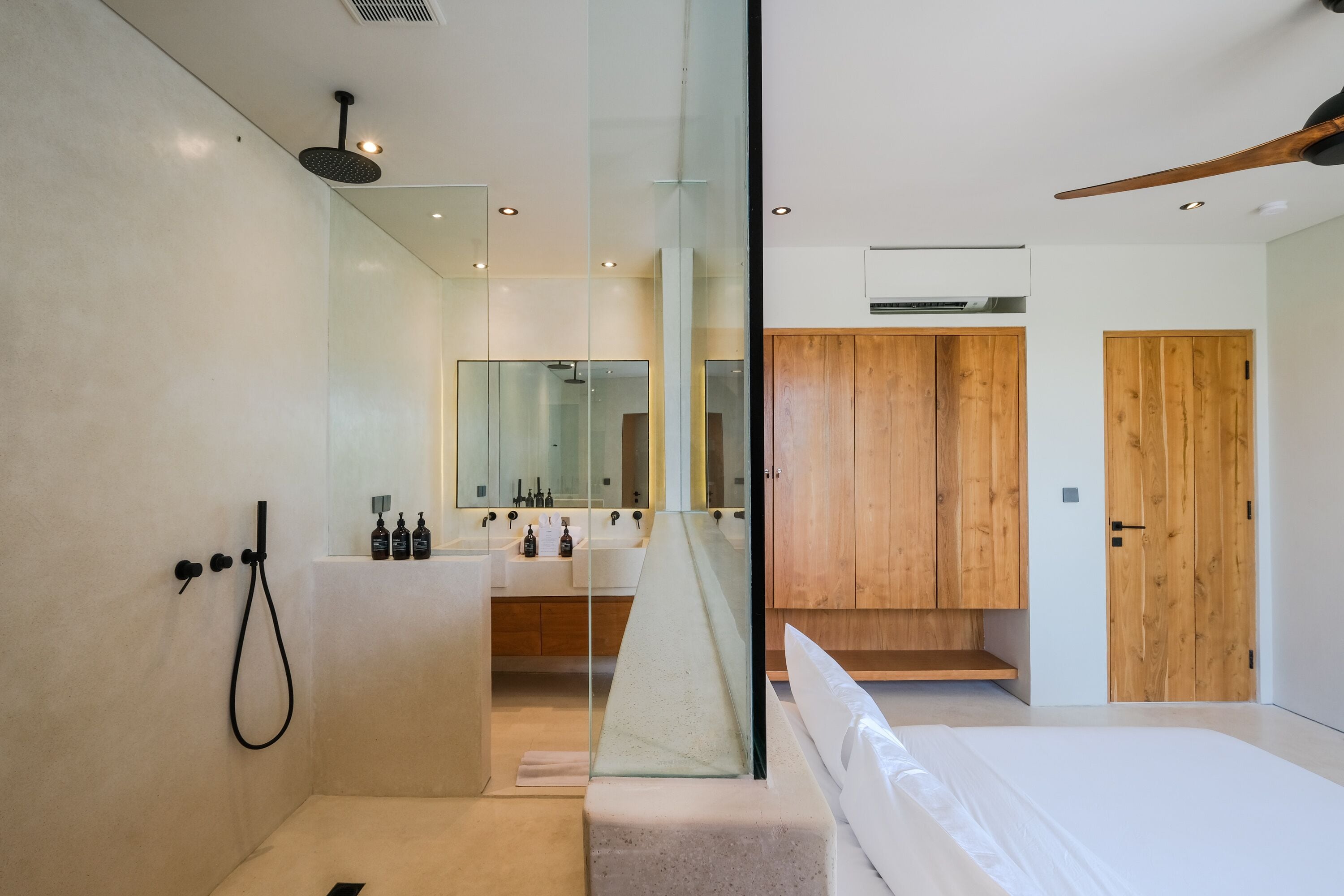 Villa | 3 bedrooms, minibar, free cribs/infant beds, free WiFi