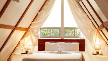 Double Room | Desk, laptop workspace, free WiFi, bed sheets