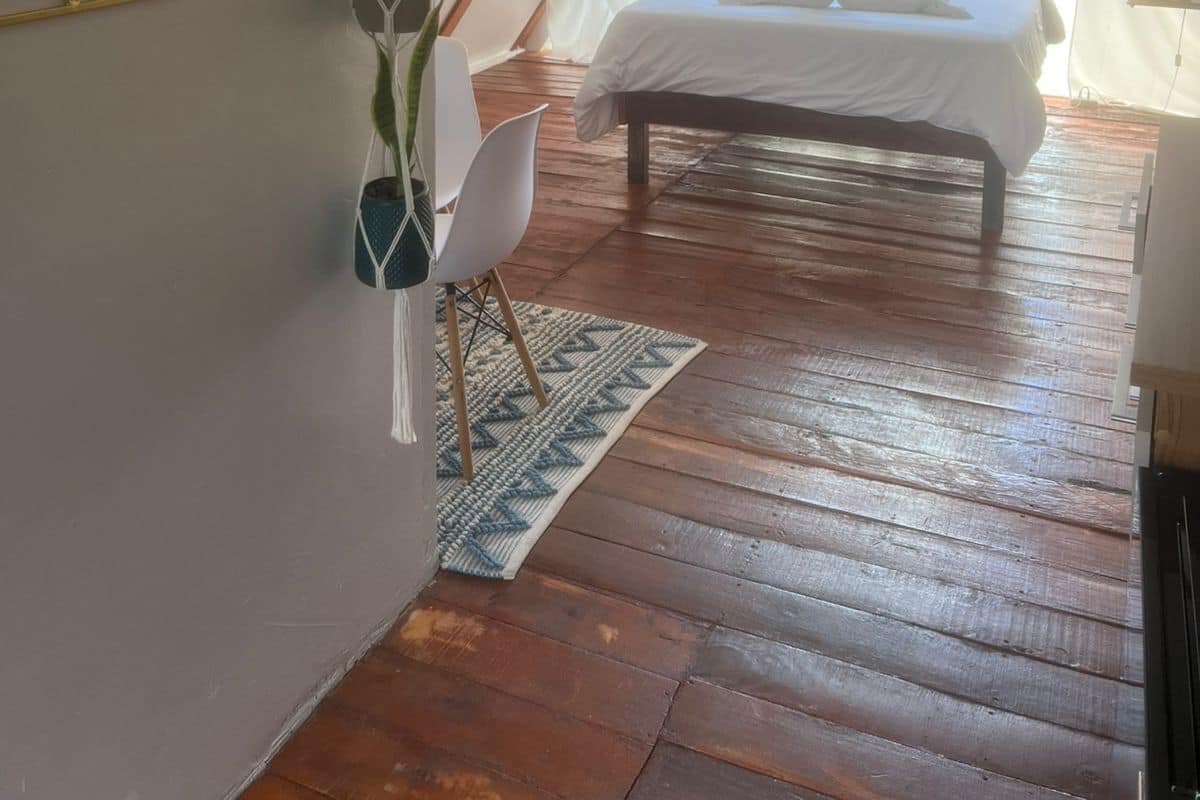 Quarto casal | Escrivaninha, espaço de trabalho para notebook, Wi-Fi de cortesia