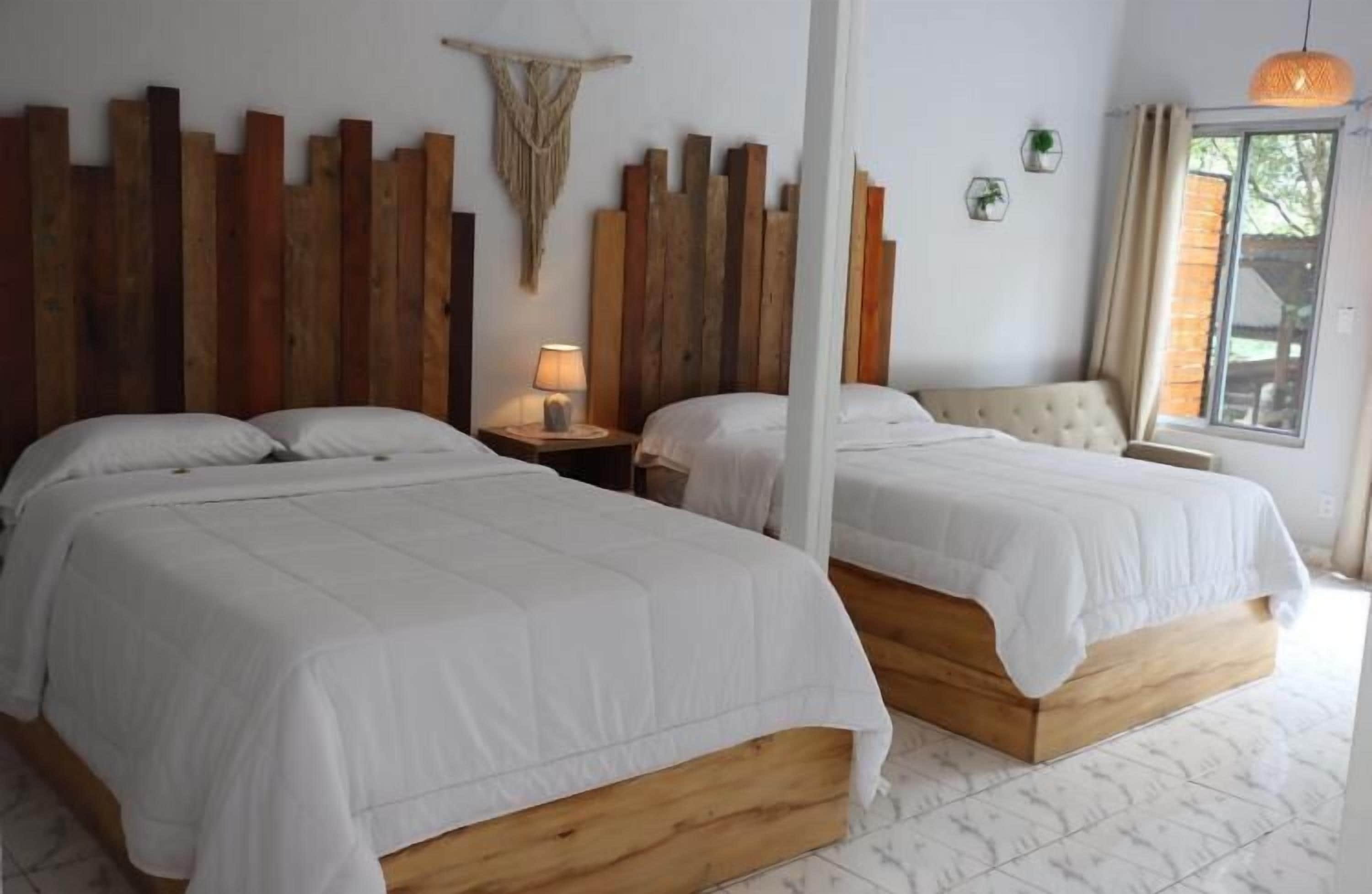 Desk, laptop workspace, free WiFi, bed sheets