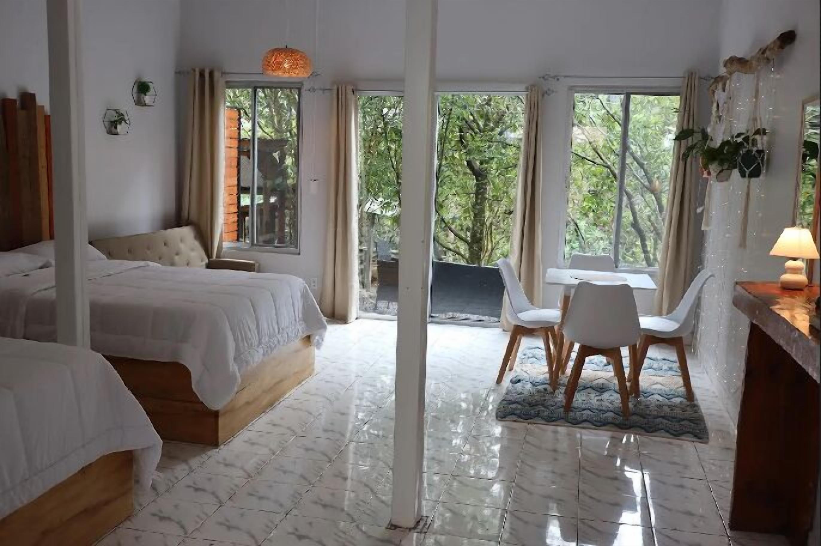 Quadruple Room | Desk, laptop workspace, free WiFi, bed sheets