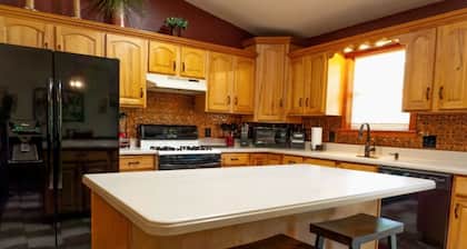 Spicy Adult BnB ~ Eureka's House of Pleasure (C#LOD24-0361)