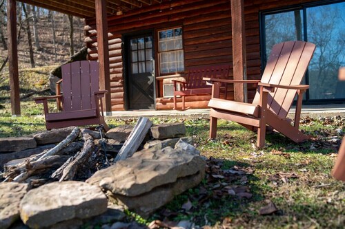 Redbud Valley Cabin 6 Downtown 3mi+Wifi+Pond+Parking