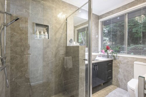Romantic Forest Escape at The Beeches Olinda Accommodation 