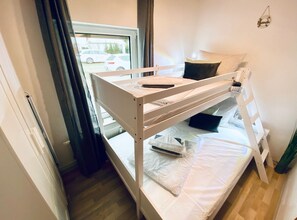 2 bedrooms, desk, iron/ironing board, WiFi - Käpten Karl Ferienhaus - Käpten Karl Ferienhaus mit Sauna 400m zum Strand - Familienfreundlich (Graal-Müritz)