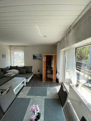 Uklassifisert bilde, 2 av 18, knapp