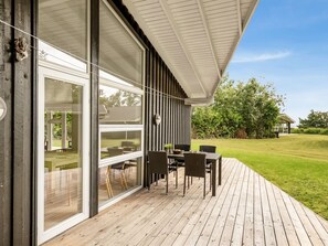Outdoor dining - "Majvor" - 200m from the sea by Interhome (Hadsund)
