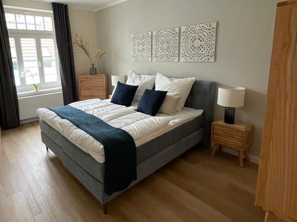 3 Schlafzimmer, Schreibtisch, Bügeleisen/Bügelbrett, WLAN