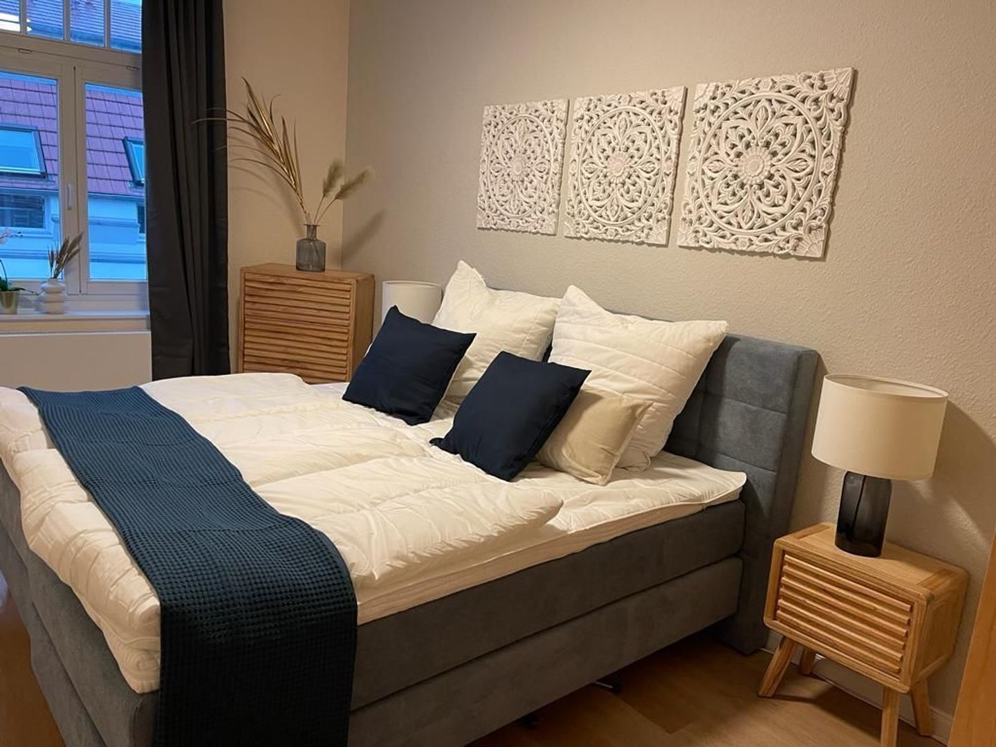 3 habitaciones, escritorio, tabla de planchar con plancha y wifi 