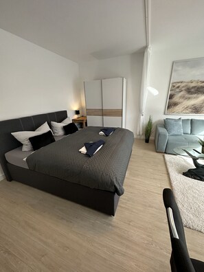 Unclassified image, 5 of 20, button - Seestern - Ferienwohnung Seestern Inkl. Stellplatz + Garten (Rostock)