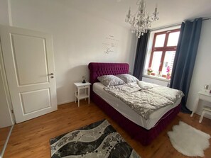2 dormitorios, tabla de planchar con plancha, wifi y ropa de cama