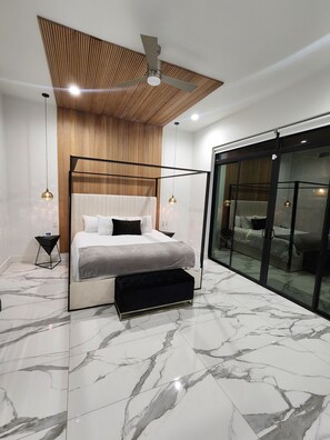 4 soverom, strykejern/-brett, wi-fi og sengetøy