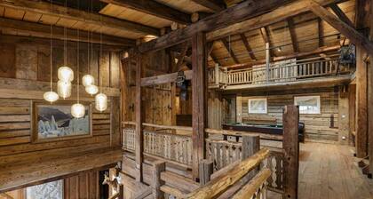Lavancher - Chalet 400m2 | Ferme 1803 rénovée | Sauna |Billard