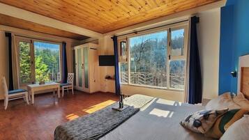 Panoramic Penthouse | Premium bedding, down comforters, individually furnished