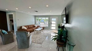 House | 3 bedrooms - Sea U Soon - Luxury Dock Home (Fort Myers Beach)