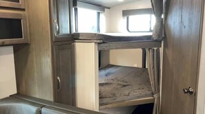 Ferros/tábuas de passar roupa, Wi-Fi, roupa de cama