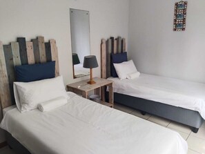 Family Apartment | 3 bedrooms, free WiFi, bed sheets - 5 Telena (eMdloti)