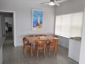 Family Apartment | In-room dining - 5 Telena (eMdloti)