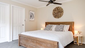 3 camere, ferro/asse da stiro, Wi-Fi gratuito, lenzuola