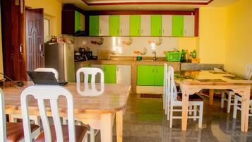 Fridge, microwave, coffee/tea maker, electric kettle