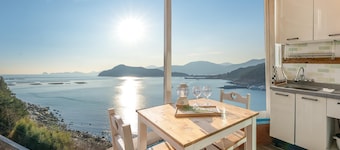 Geoje Sunbeachoceanview Dog Pension