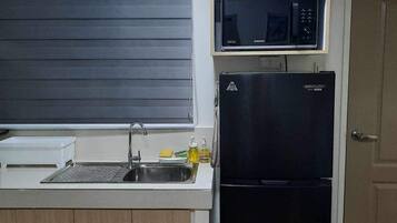 Fridge, microwave, stovetop, electric kettle