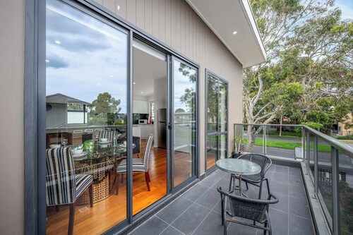 Churchill Lux, Elegant Town House