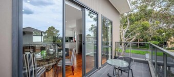 Churchill Lux, Elegant Town House