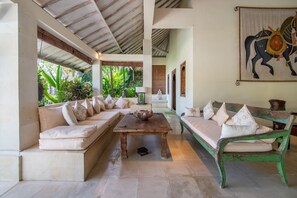Villa, 6 chambres, fumeur, piscine privée | Terrasse/Patio